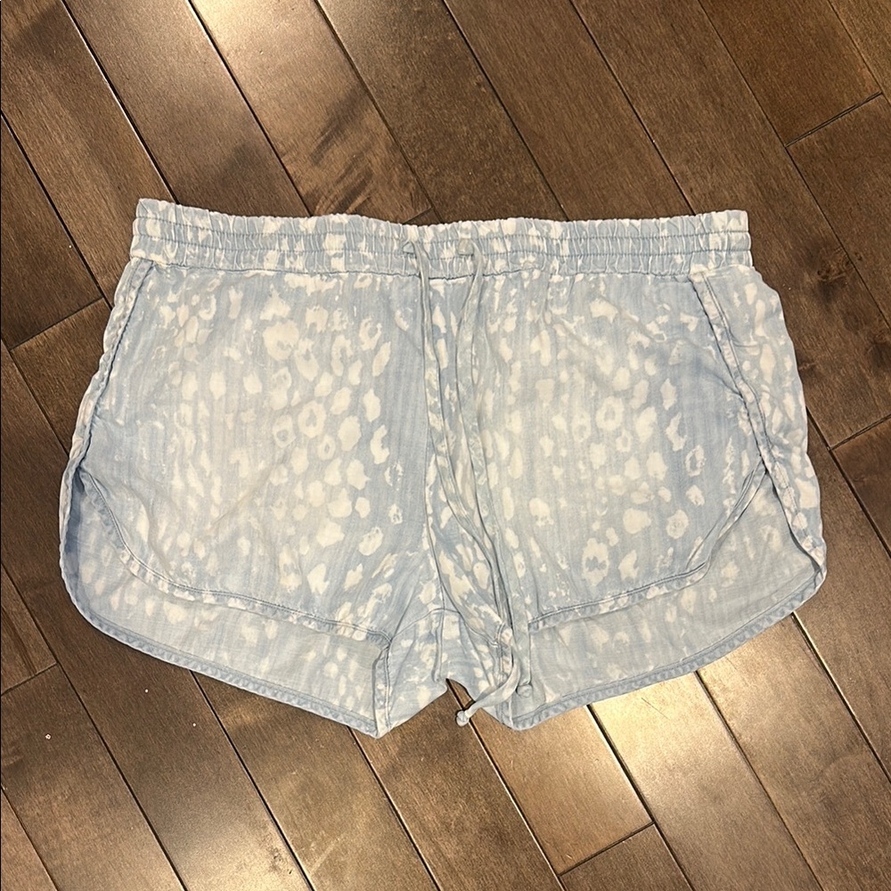 Bella Dahl Pale Blue Animal-Print Athletic Shorts
